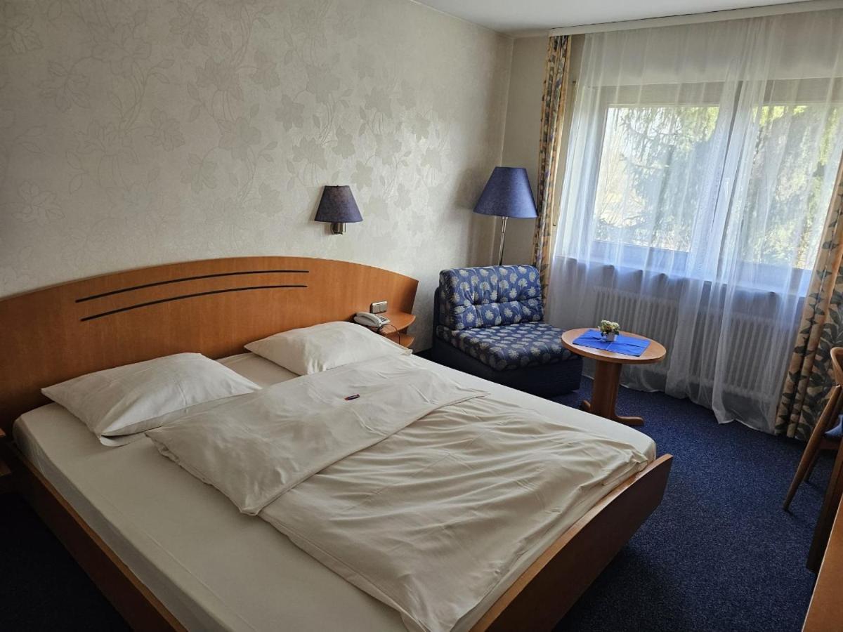 Hotel Tennenloher Hof Эрланген Экстерьер фото