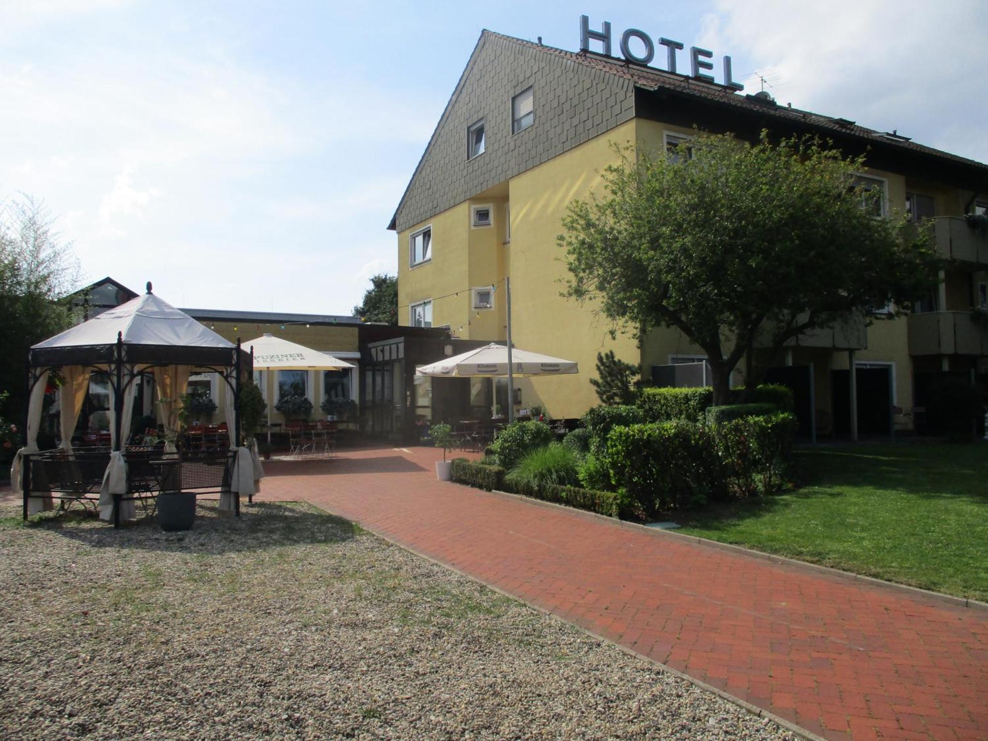 Hotel Tennenloher Hof Эрланген Экстерьер фото